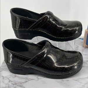 DANSKO Slip On Clogs Size 40 Classic Non Slip Nurse Utility Durable Work‎ Wear